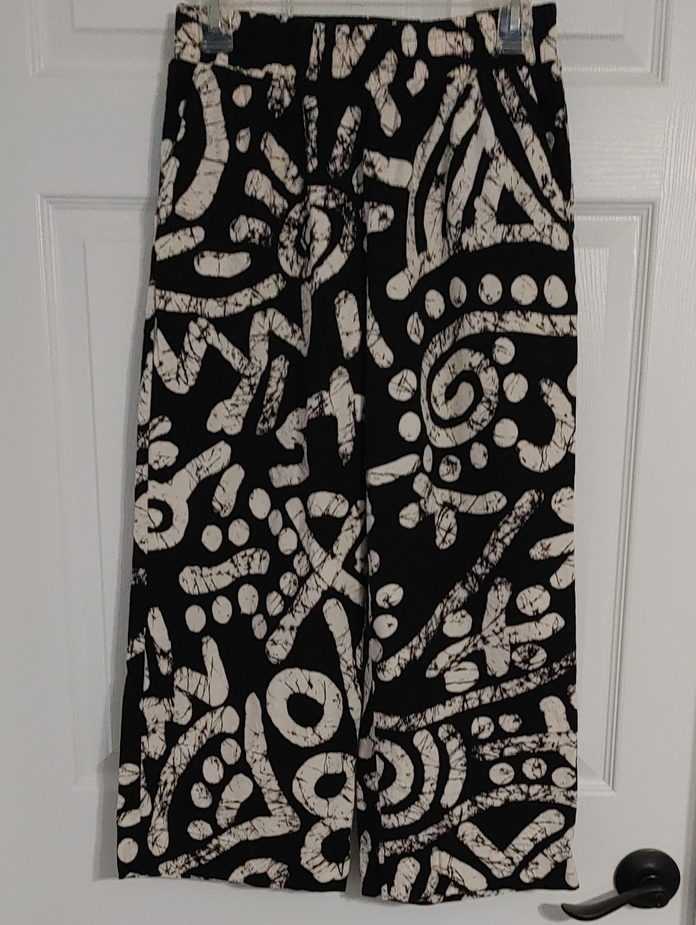 Haute Hippie Black and White Abstract Wide-Leg Capri Pants